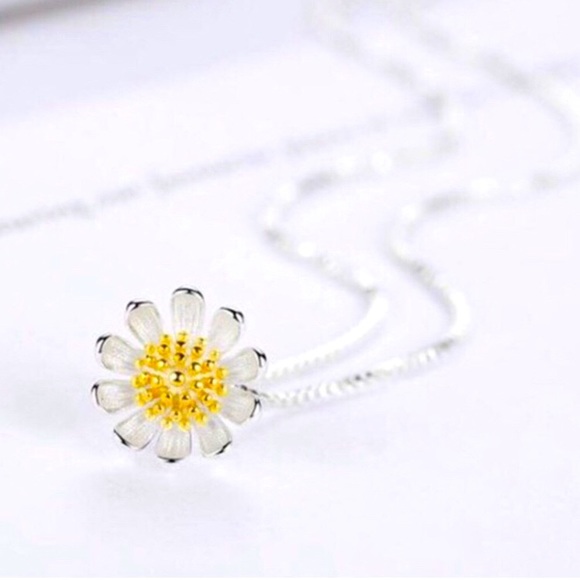Accessories - Daisy necklace